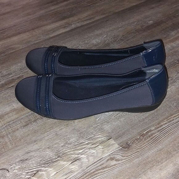 Kim Rogers® Navy Blue Findy Flats  Sz 11  NWOT - Picture 3 of 8